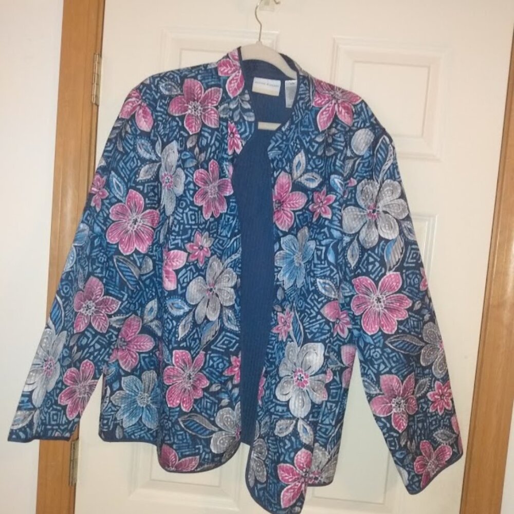 Alfred Dunner: Woman's multi color open front quilted jacket. Size 22W.